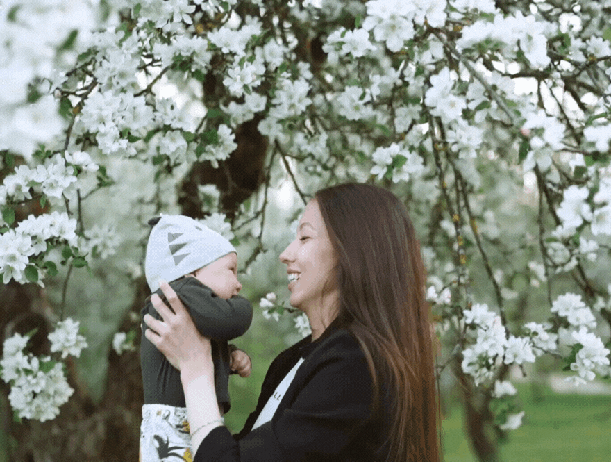 mom and baby parenting maternity support